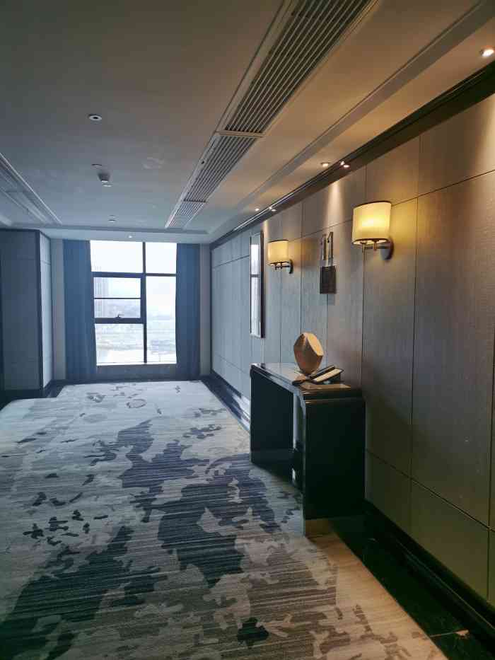 沃尔顿国际酒店(兴国店"兴国豪华的酒店之一了,位于江边上,地理位.