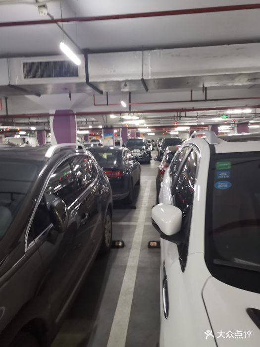 长泰广场地下停车库