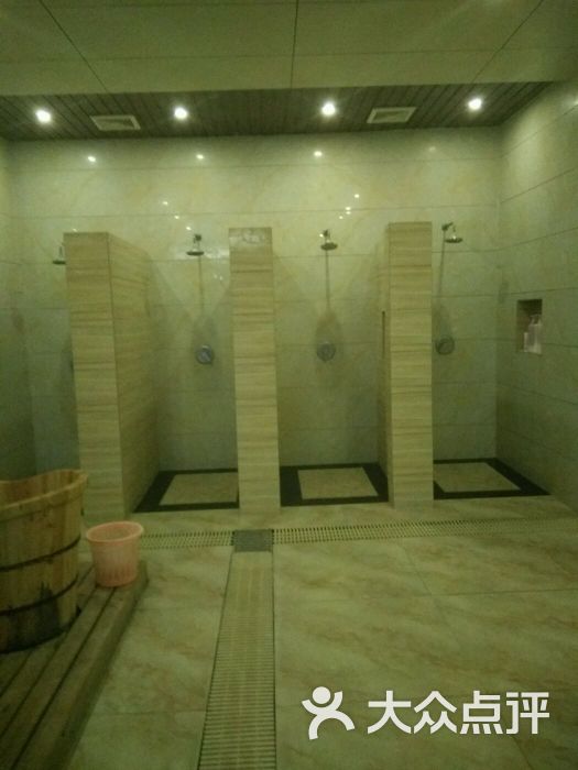 金色阳光温泉游泳馆图片 - 第4张