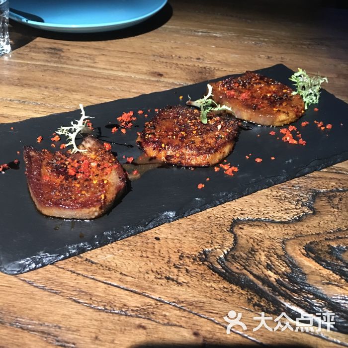 低温碳烤牛舌grilled beef tongue