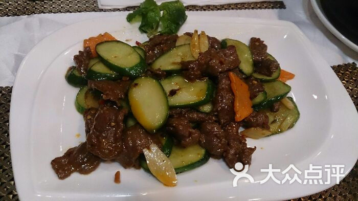 斯式酱脆瓜炒牛肉(本来系配虾既,换左)