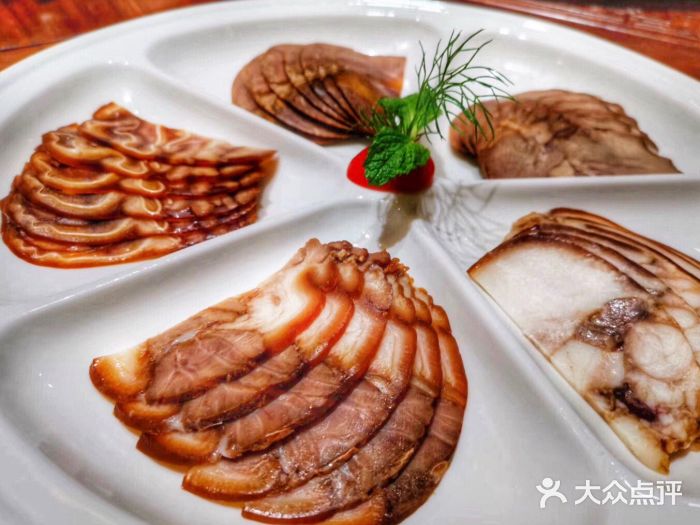 京味张·北京烤鸭(罗湖旗舰店)酱肉拼盘图片