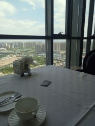艺奢书廊餐厅人均_餐厅卡通图片(2)