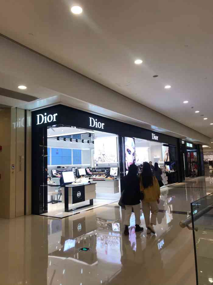 dior(万象城店)-"是南宁所有dior专柜中最好的啦,环境