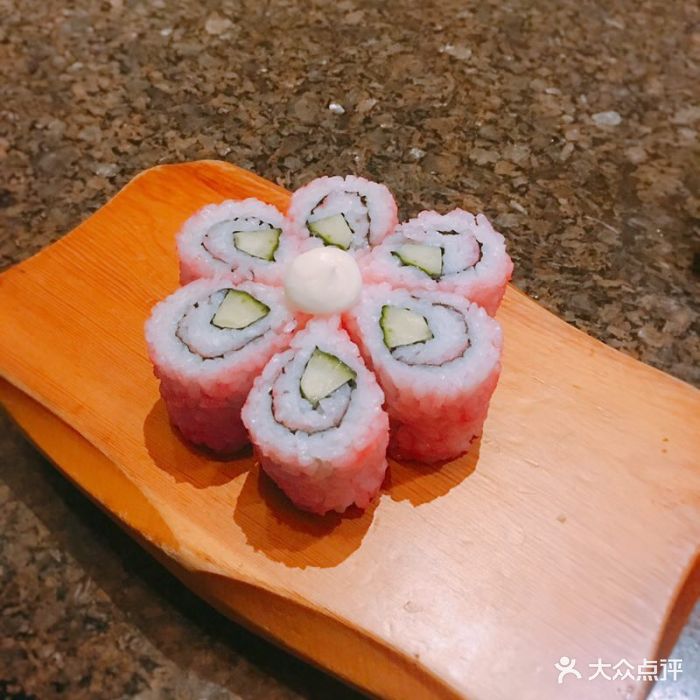 樱田日本料理樱花卷寿司图片 - 第1张