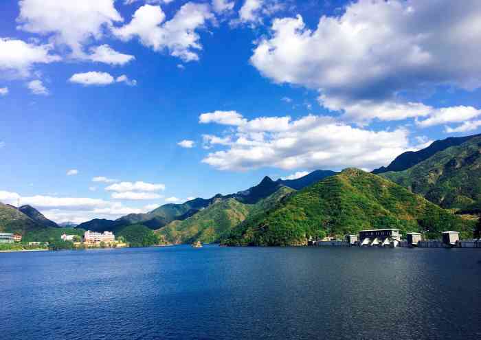 雾灵湖景区-"雾灵湖是密云的一个天然形成的水库98