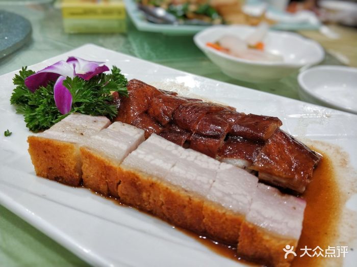 烧鹅拼烧肉