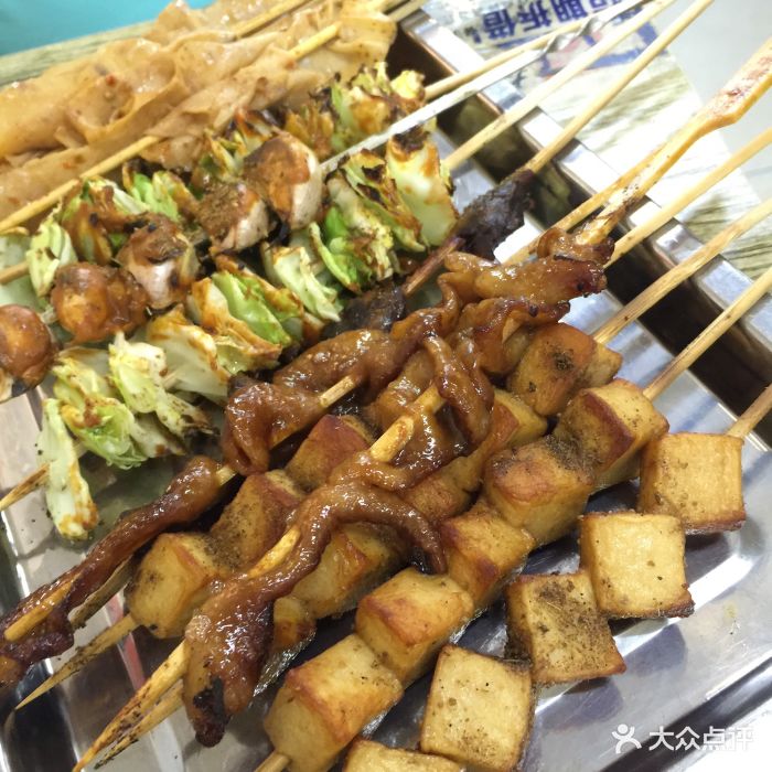 慕名而来,在嘈杂的夜市小吃街中原来还有这.