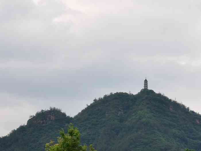 天台山赤城山景区-"[糖果]赤城山是天台山中惟一的景.