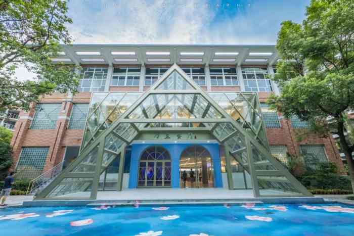 浙江万里学院(钱湖校区)-"万里食堂真是一个神奇的.