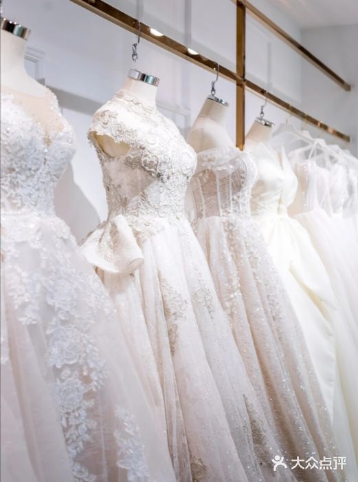 蓦然婚纱礼服馆图片