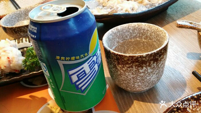 金牌小辉哥火锅(正大广场店)雪碧图片
