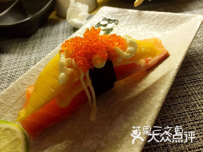 芒果三文鱼寿司