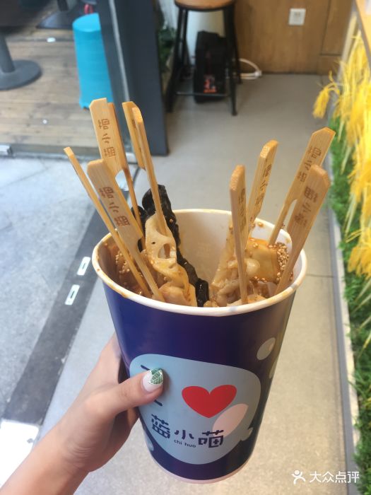 今天收银员自己算错钱,自己支付宝弄错钱了.