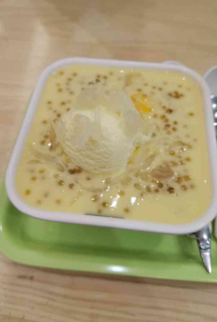 满记甜品(来福士二店)-"图片与现实相差太远太远,小圆子一股没煮好.
