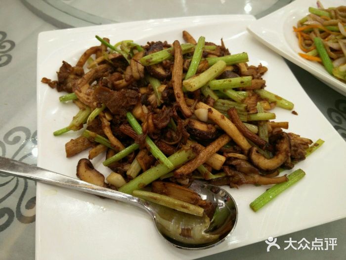岭南海晏楼(东晓南店)鹅肝酱炒杂菌图片