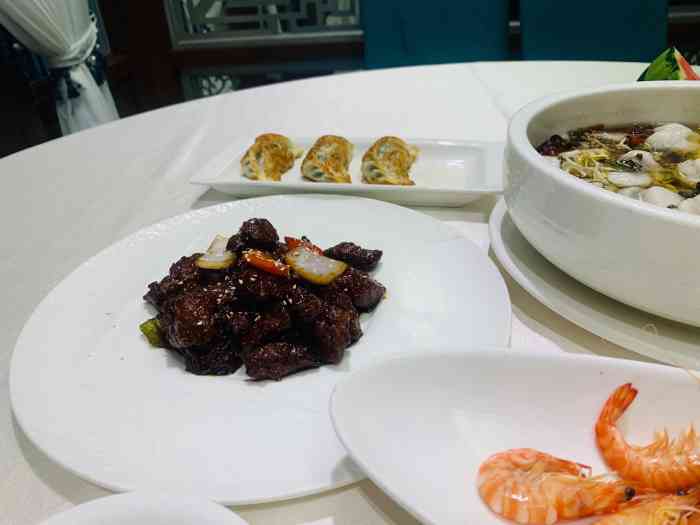 铂悦酒家(常熟天虹店"和印象城的差不多,不过上次点的自助,但觉.