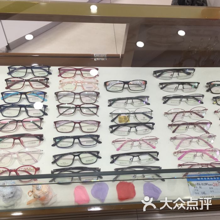 奥康眼镜(柳邕大润发店)图片 - 第1张