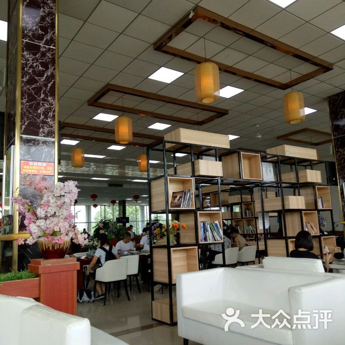 武汉理工大学南湖新校区南2食堂