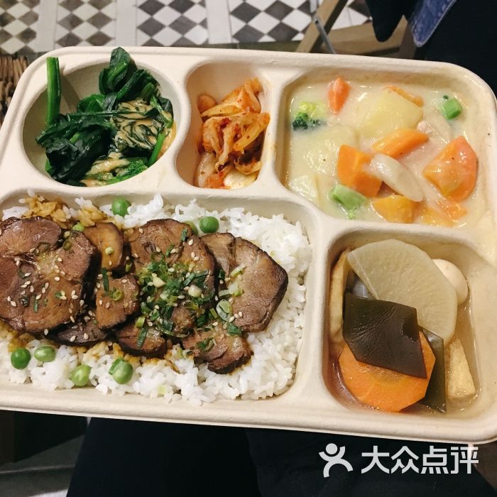 日式叉烧肉便当