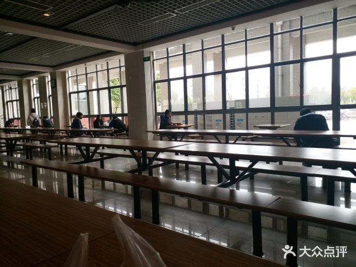 江南大学第一食堂图片