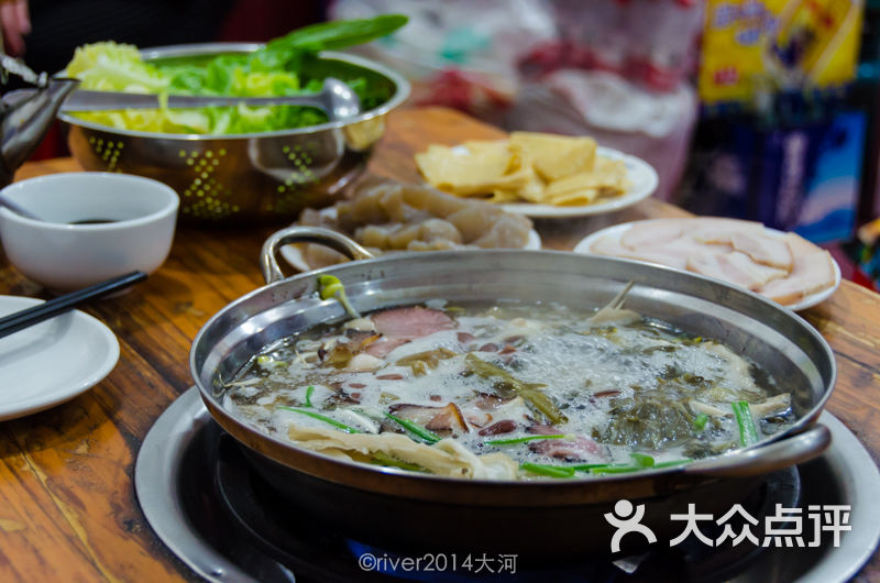 三亚重庆英姐海鲜_海鲜大咖_韩姐海鲜馆
