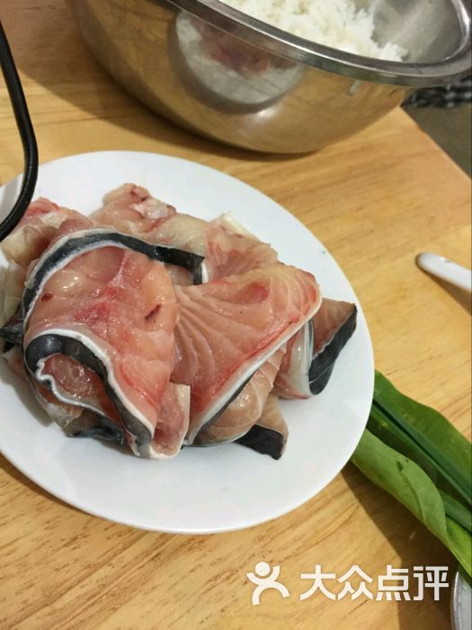 自助小火锅鱼肉图片 第3张
