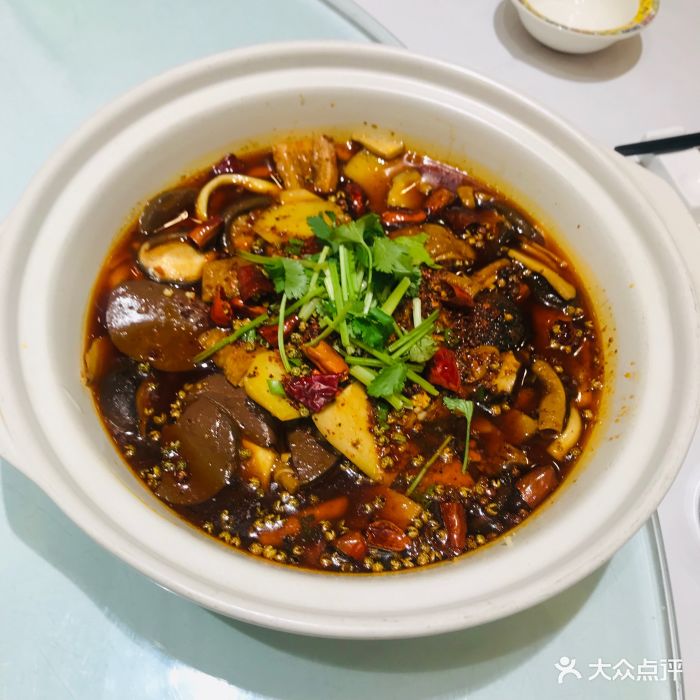 太熟悉家常菜(右安门店)菌菇毛血旺图片