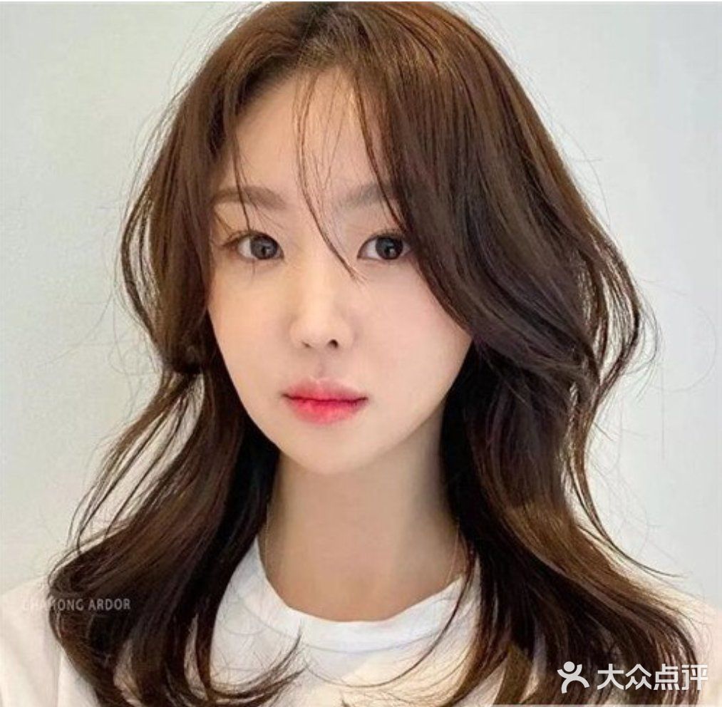 2021新款发型女中长发,2021年流行发型女 中长发女生发型 修颜减龄让人一眼就爱上