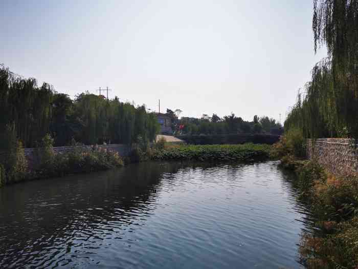 牛叫河湖心岛餐厅"五一假期和朋友们相约烧烤～牛叫河.一路导.