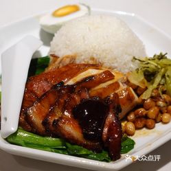 金牌豉油鸡拼黑金叉烧饭