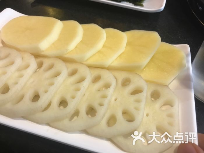 藕片土豆拼盘