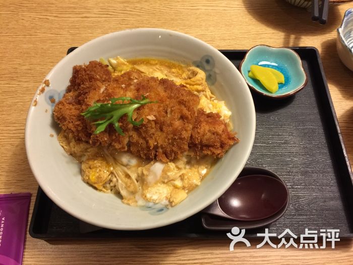 滑蛋猪排丼