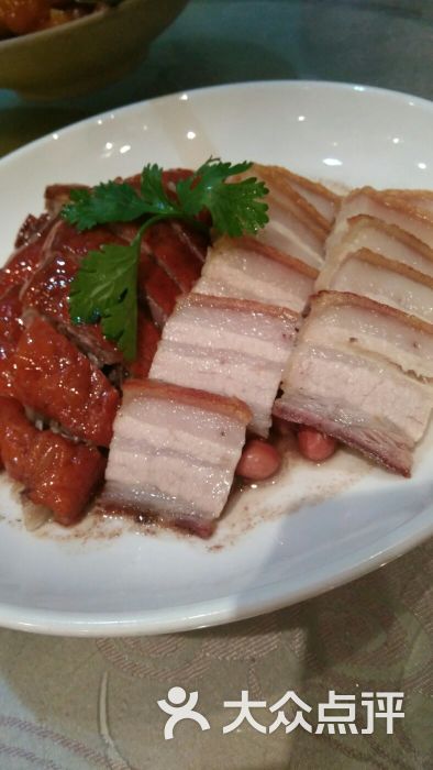 烧鹅拼烧肉