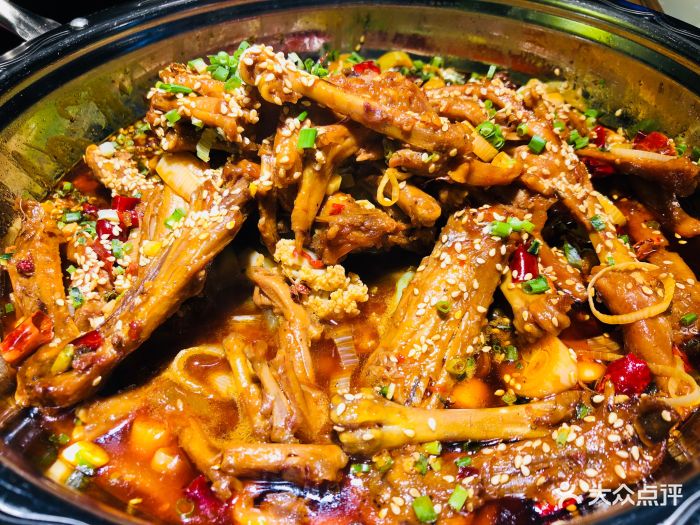 杨大师鸭爪爪特色火锅(常青一路店)招牌鸭爪鸭翅锅图片