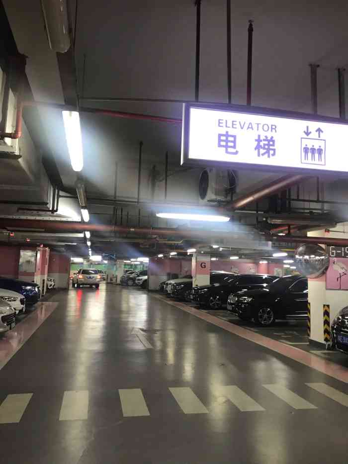 久光百货停车场-"这家商场过年来的话就来久光百货百货,苏州.