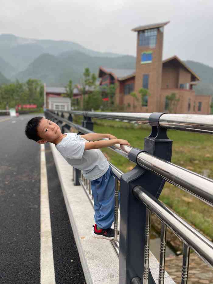 途居孝感双峰山房车露营地