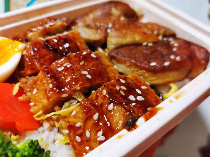 活鳗饭·鹅肝范儿(北外店[服务]态度好,热情,上菜快[环境.