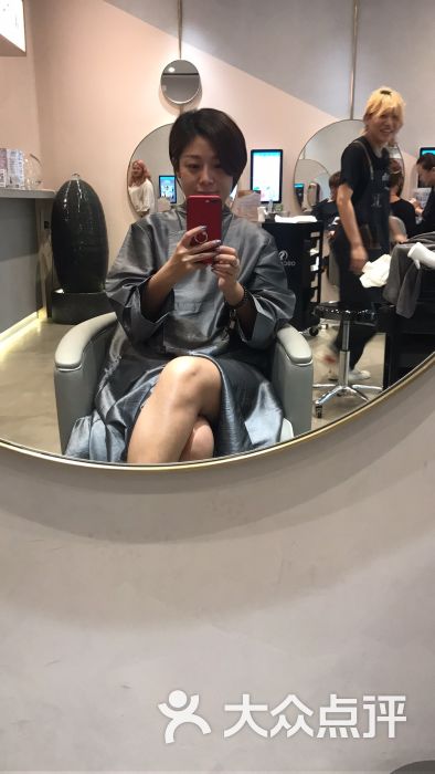 with beauty salon 韩国美发美容美妆沙龙的点评