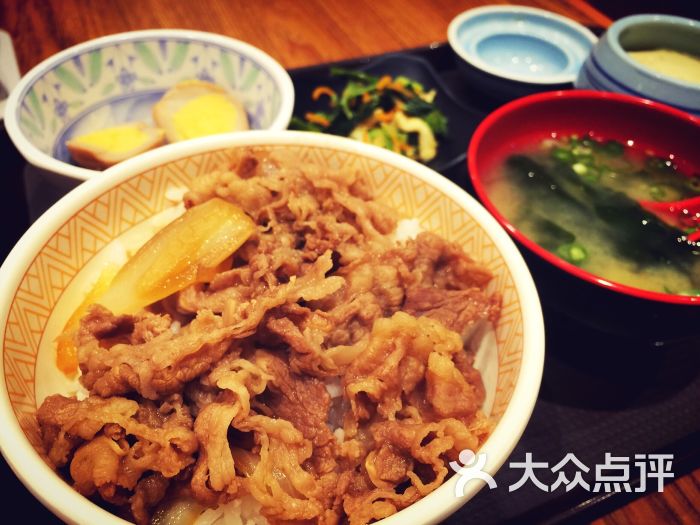 招牌牛丼