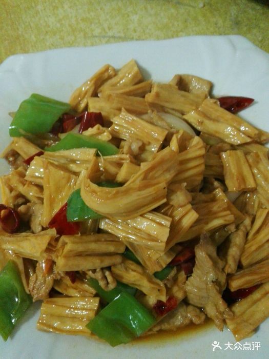 腐竹炒肉片
