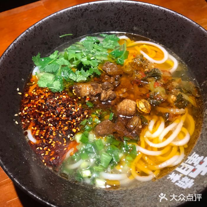 霸霸家云南私房小厨&酒馆老司机焖肉米线图片