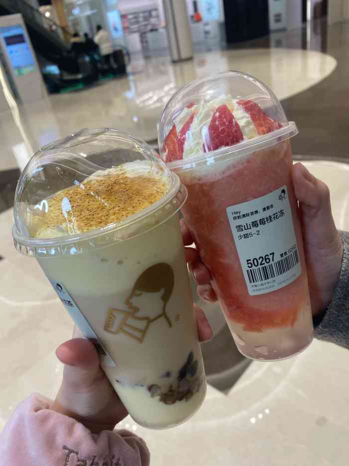 喜茶 锡山八佰伴店:这一家店是上个月新开的,刚开业的时候好像是买一