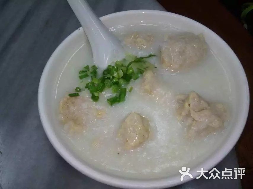 鸿光饮食:很多公众号推荐的一家店,口碑好.中山