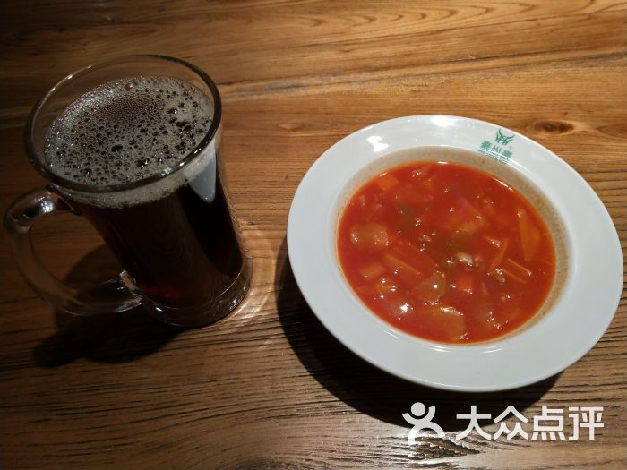 豪尚豪牛排:服务态度差,要求服务员倒杯水,.北京