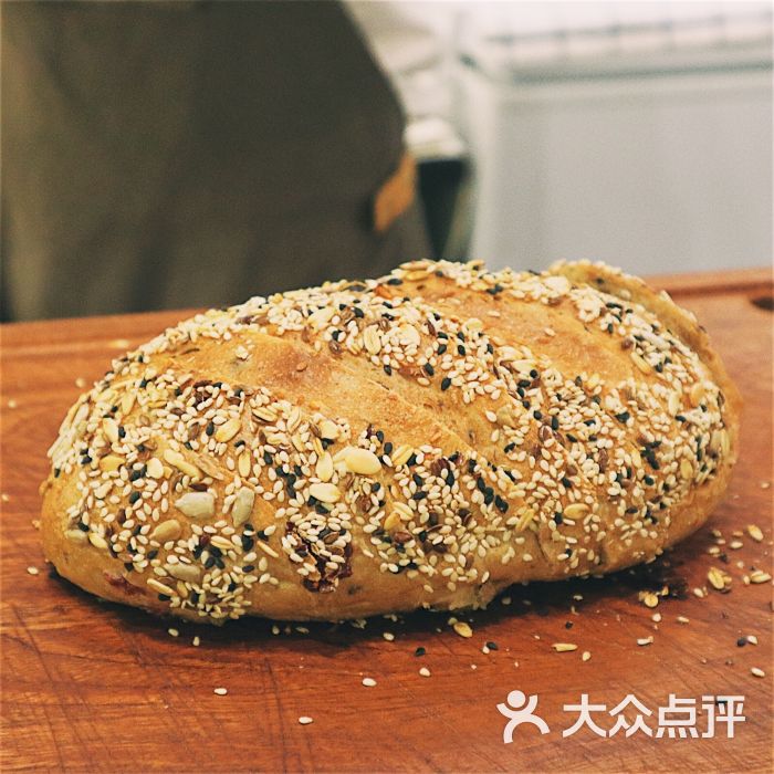 蜂蜜多谷物杂粮面包