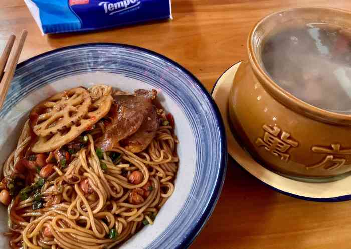 万方圆拌粉瓦罐汤(滕王阁旗舰店)
