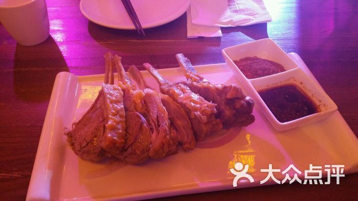 4 (非常好)服务4 (非常好)                          最喜欢吃肉串