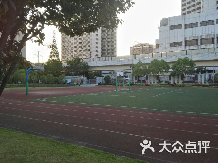 武宁中学-操场图片-上海学习培训-大众点评网