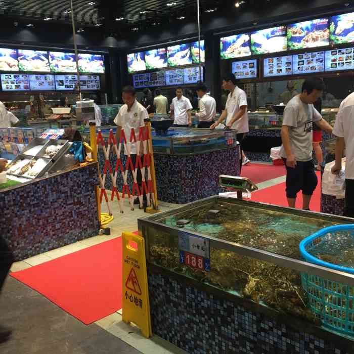 避风港海鲜城(高崎渔港店)-"现场选新鲜的海鲜02,现称现做,加工费单